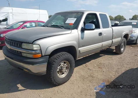 1999 Chevrolet Silverado 2500 Ls z USA, uszkodzony, nr VIN 1GCGK29U3XE190867